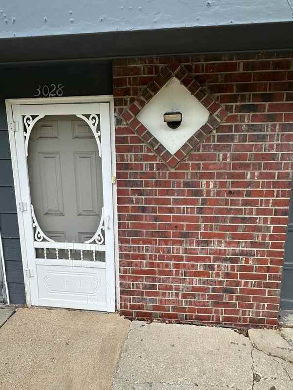 3028 N 71st St - Photo 3 of 27