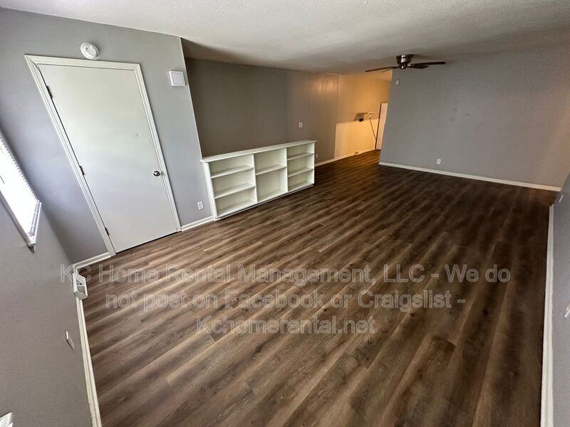 3028 N 71st St - Photo 7 of 27