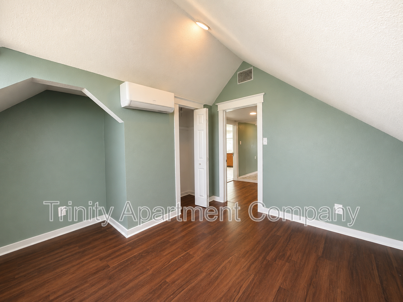 621 High St Se #C - Photo 2 of 8