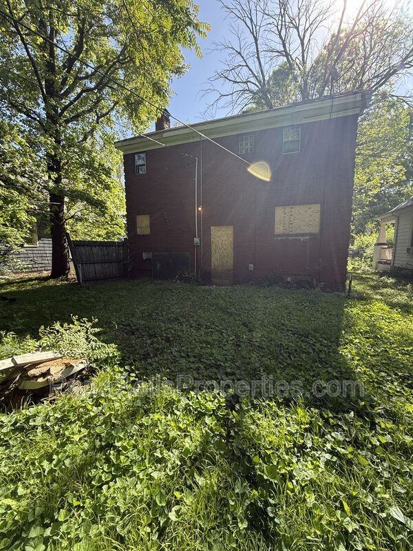 1665 N Union St - Photo 2 of 20