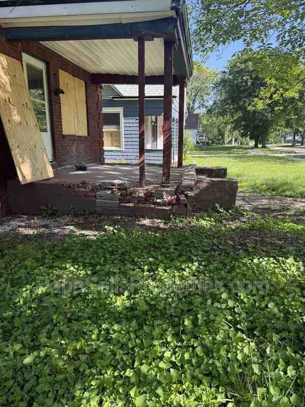 1665 N Union St - Photo 3 of 20
