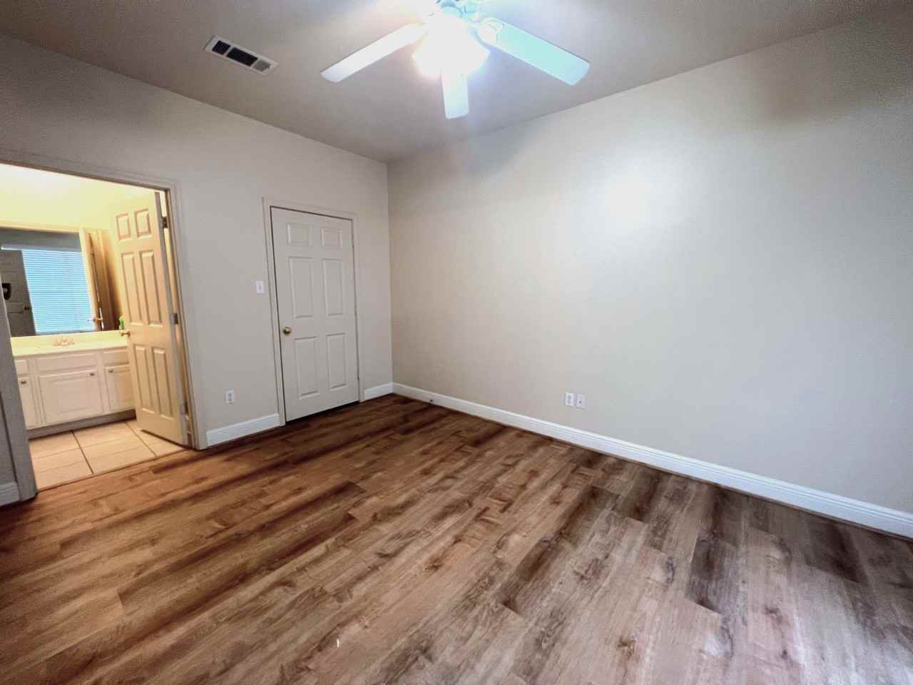 5163 Etta St #7A - Photo 4 of 9