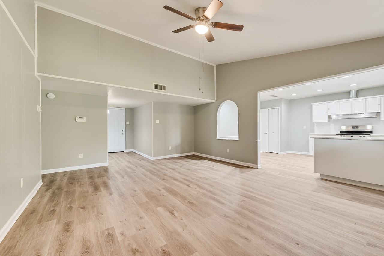 5010 Wildbriar Dr - Photo 6 of 21