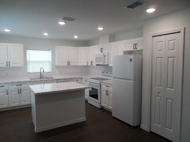 10311 Usher St - Photo 2 of 19