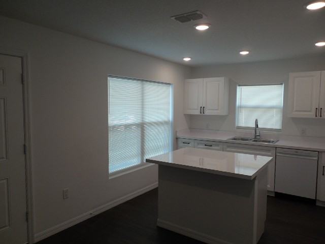 10311 Usher St - Photo 3 of 19