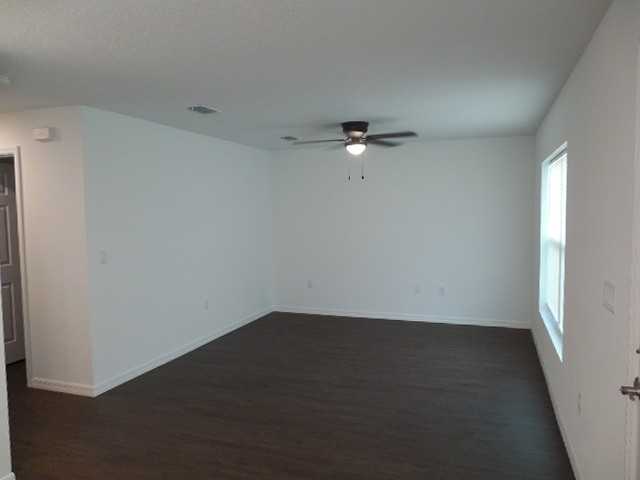 10311 Usher St - Photo 5 of 19