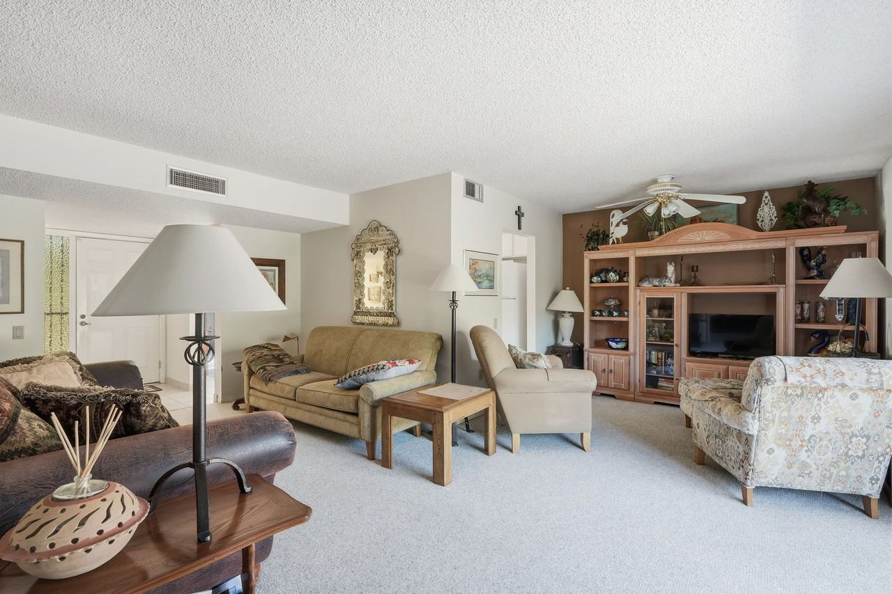 1310 S Desert Meadows Cir - Photo 7 of 29