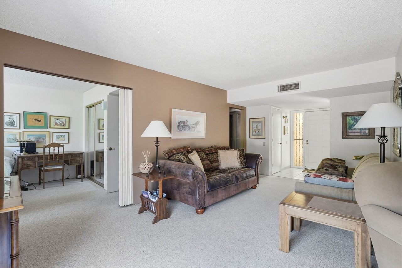 1310 S Desert Meadows Cir - Photo 7 of 27