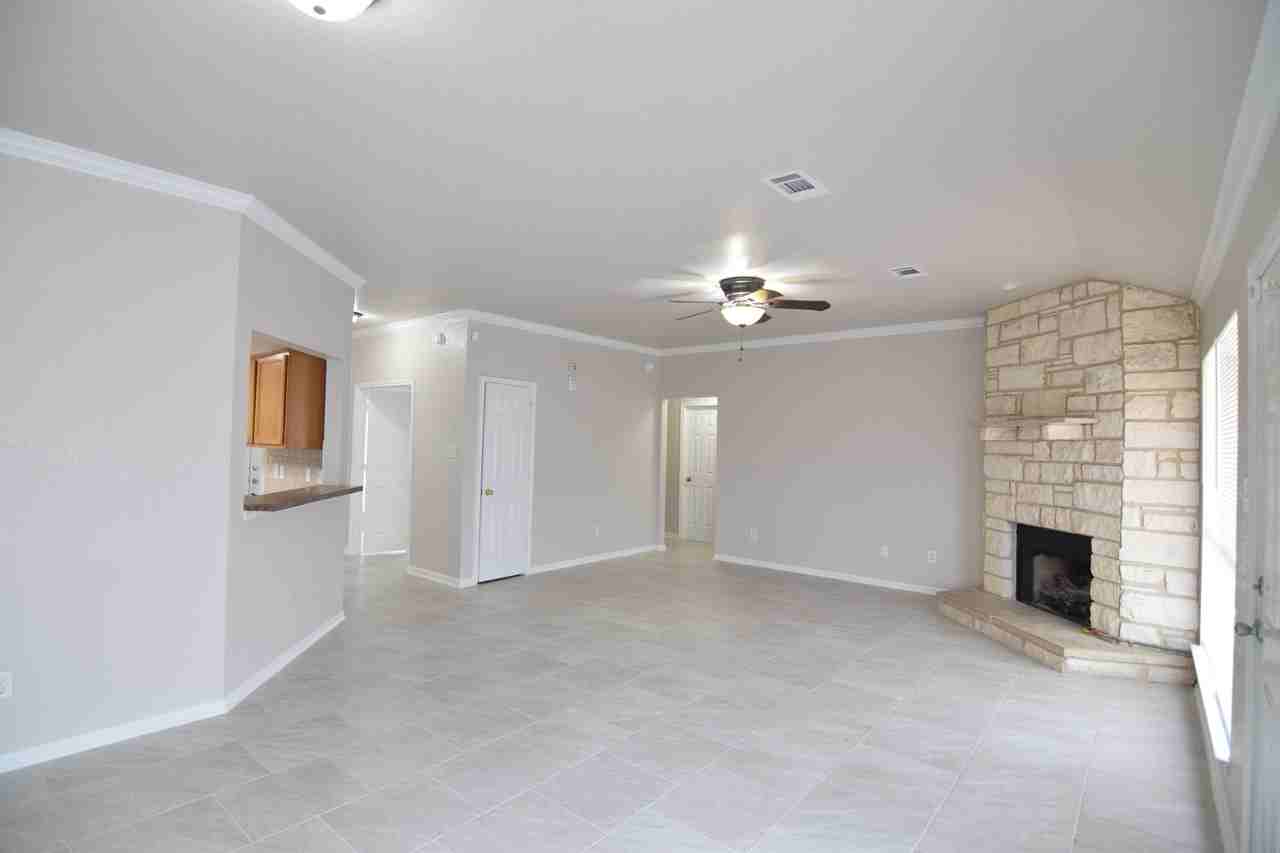 2403 Jake Dr - Photo 6 of 21