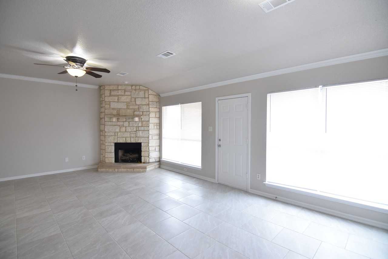 2403 Jake Dr - Photo 7 of 21