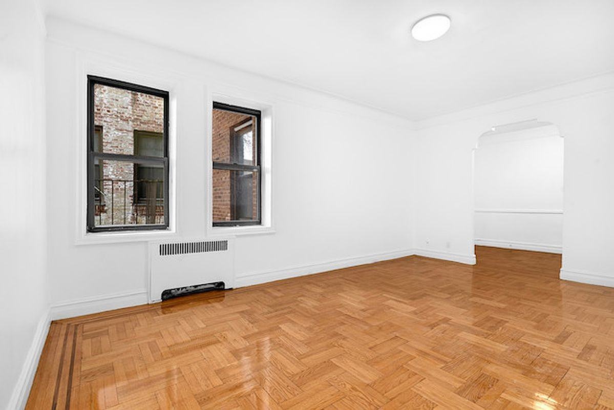 71 Ocean Pkwy #3B - Photo 3 of 7