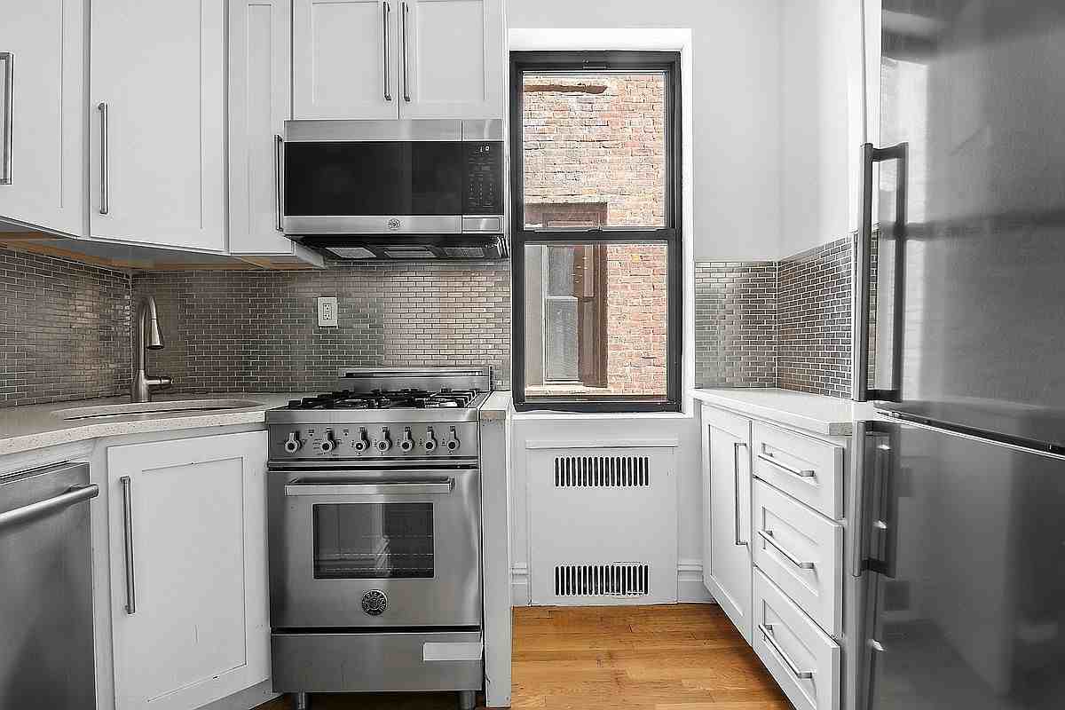 72 Orange St #2D - Photo 4 of 6