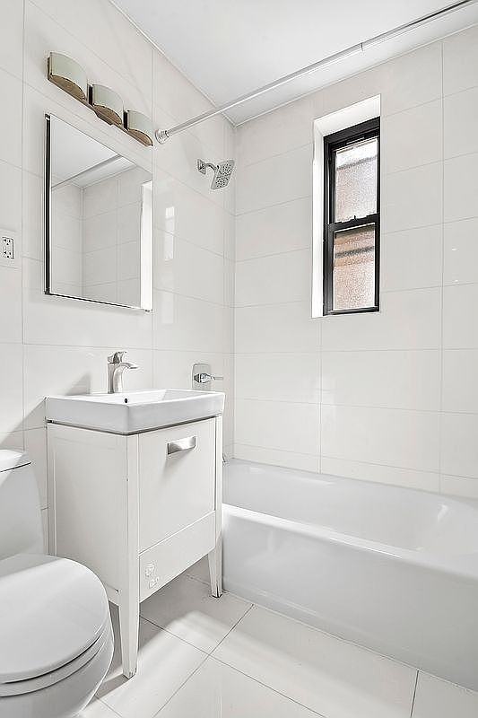 72 Orange St #2D - Photo 5 of 6