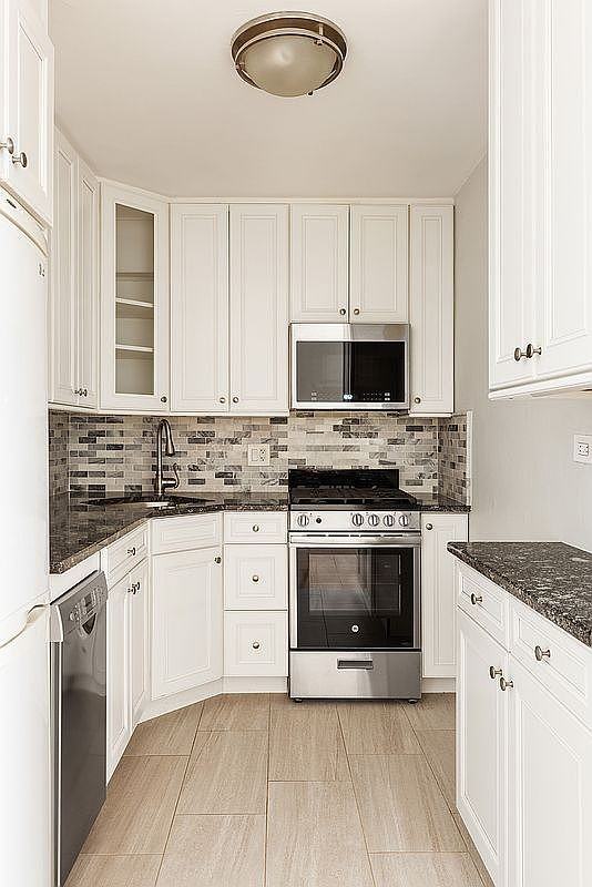 85 Livingston St #15L - Photo 2 of 8