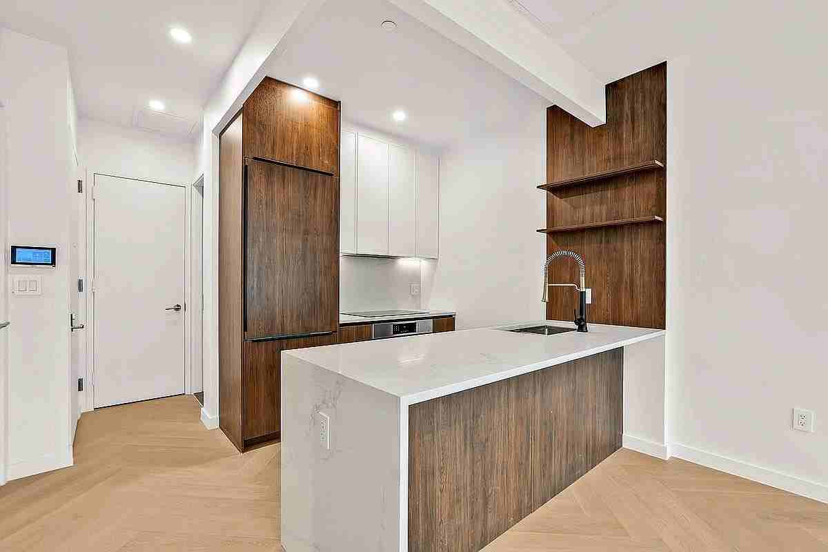 90 Herbert St #2B - Photo 2 of 10