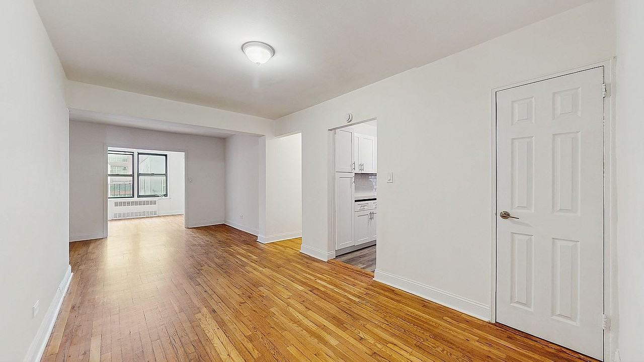 282 E 35th St #4W - Photo 2 of 11
