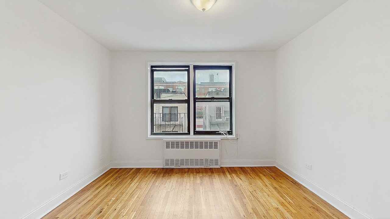 282 E 35th St #4W - Photo 5 of 11