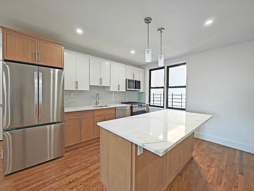 2781 Ocean Ave #4K - Photo 3 of 11