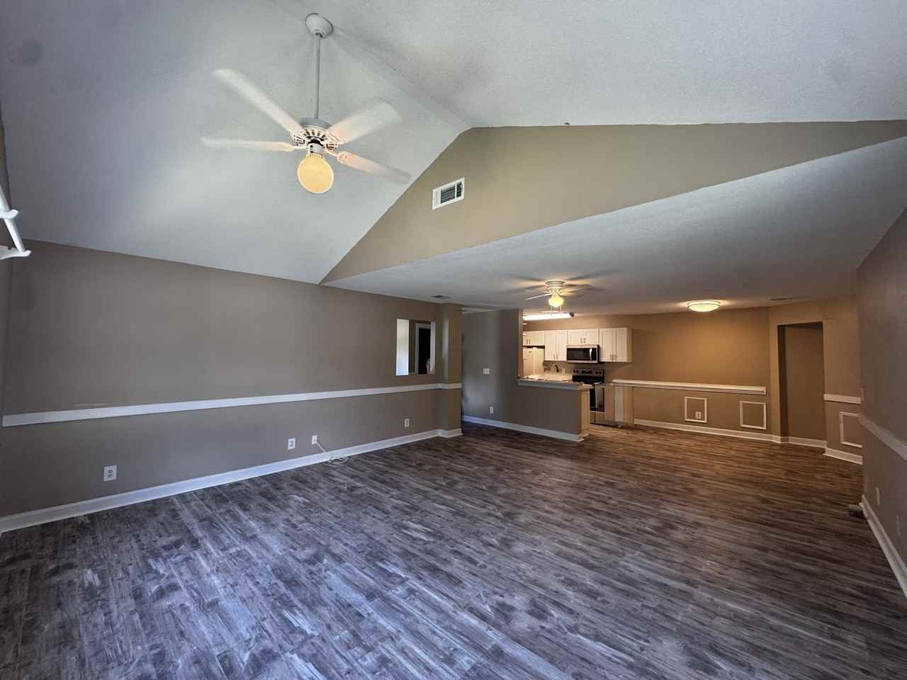 4376 Crepe Myrtle Ct ##G - Photo 4 of 29