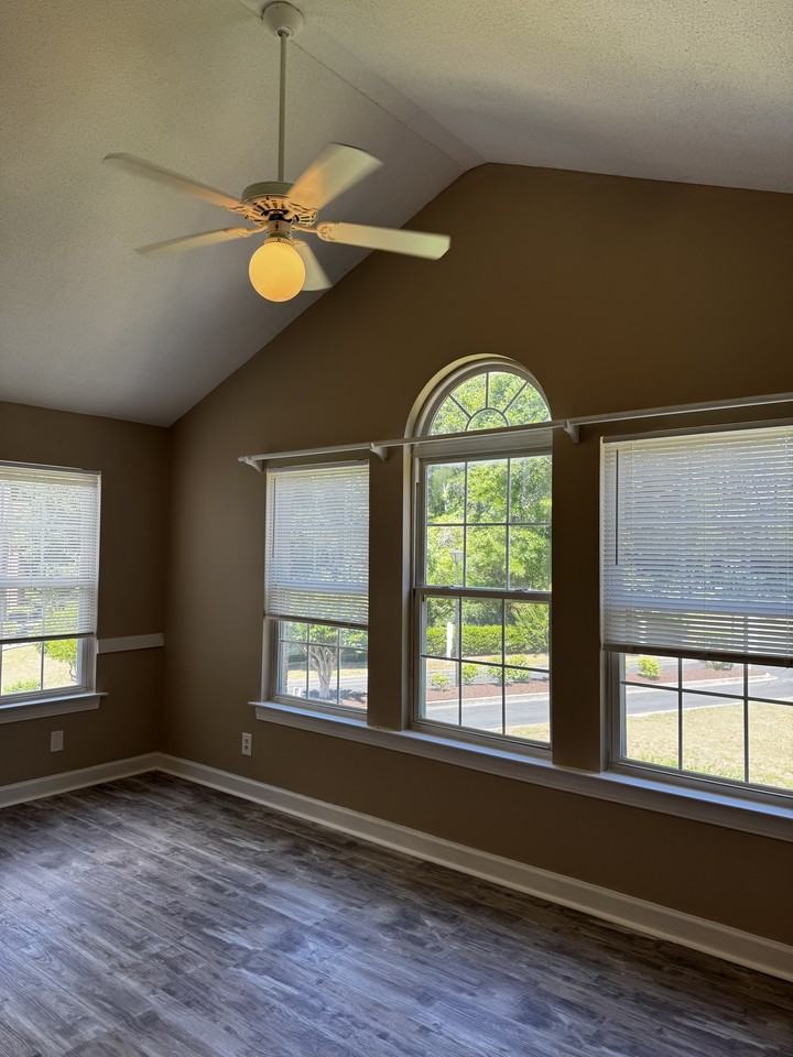 4376 Crepe Myrtle Ct ##G - Photo 5 of 29