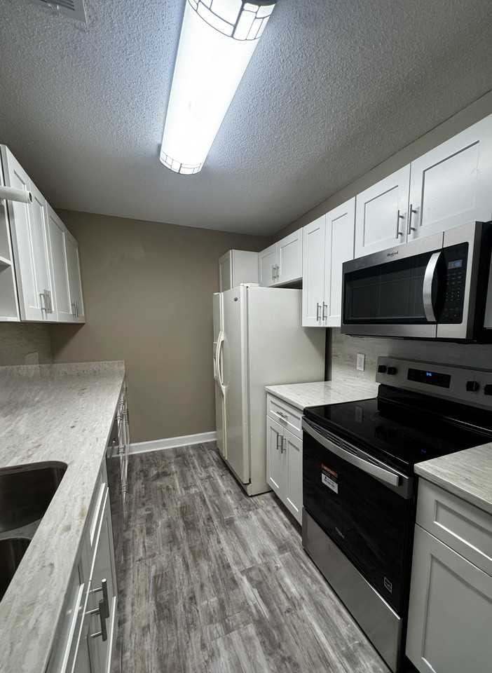 4376 Crepe Myrtle Ct ##G - Photo 7 of 29