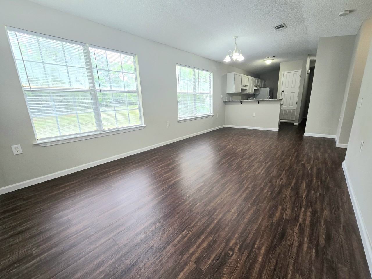 9692 Cobblebrook Dr - Photo 3 of 15