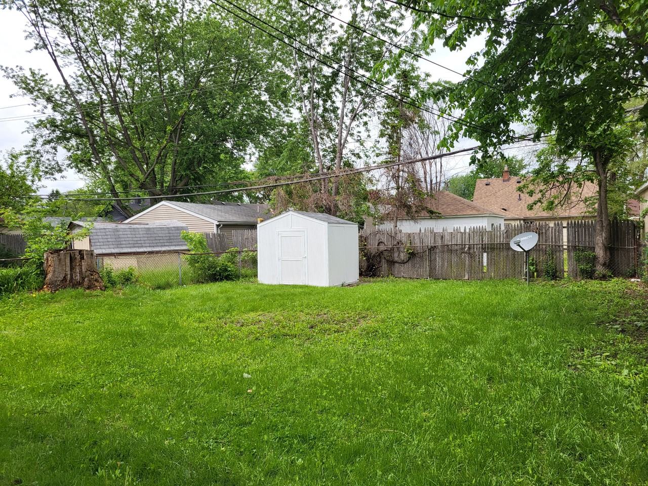 8509 Paige Ave - Photo 3 of 13