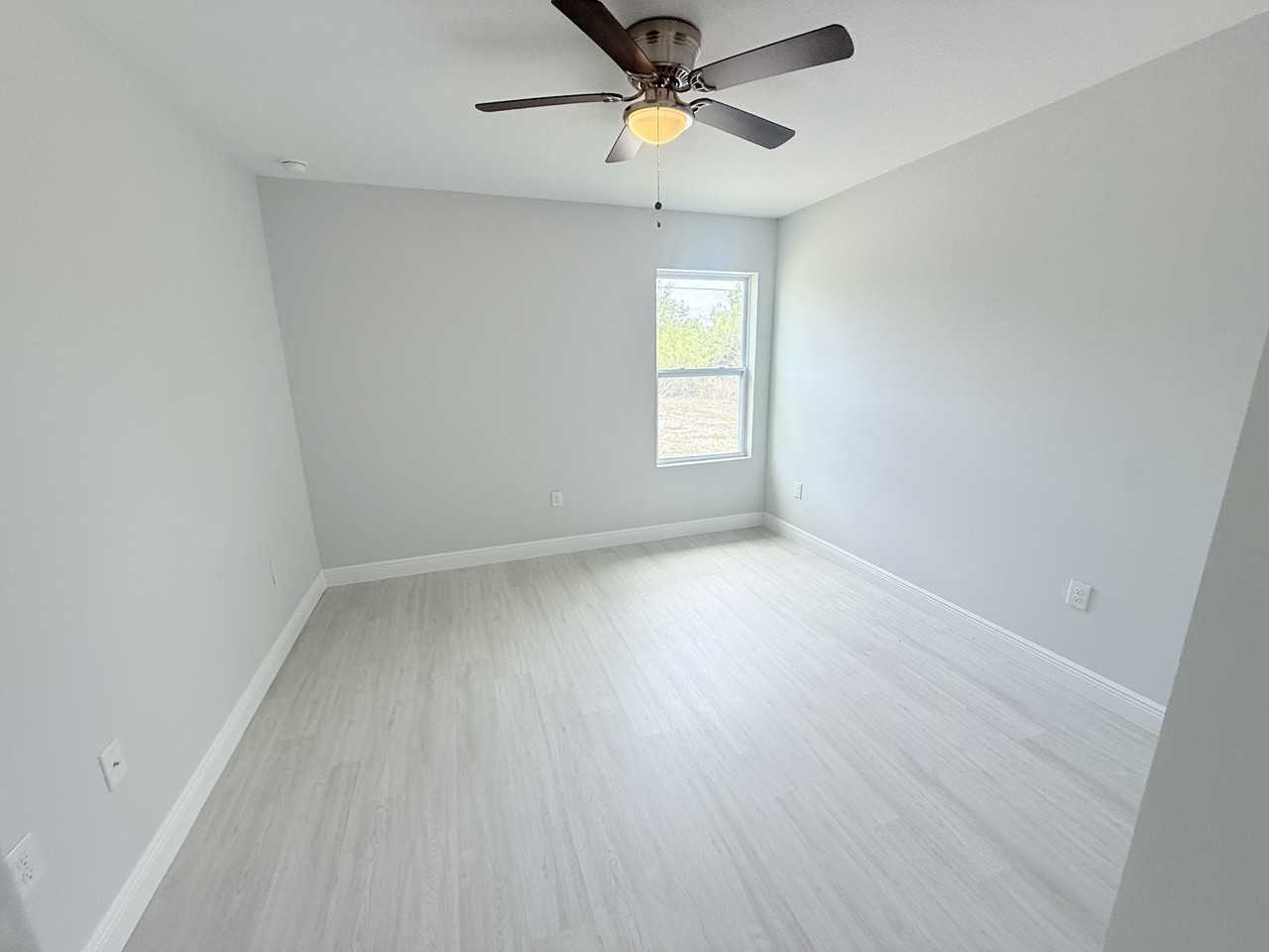 11223 Pendleton Ave - Photo 5 of 7