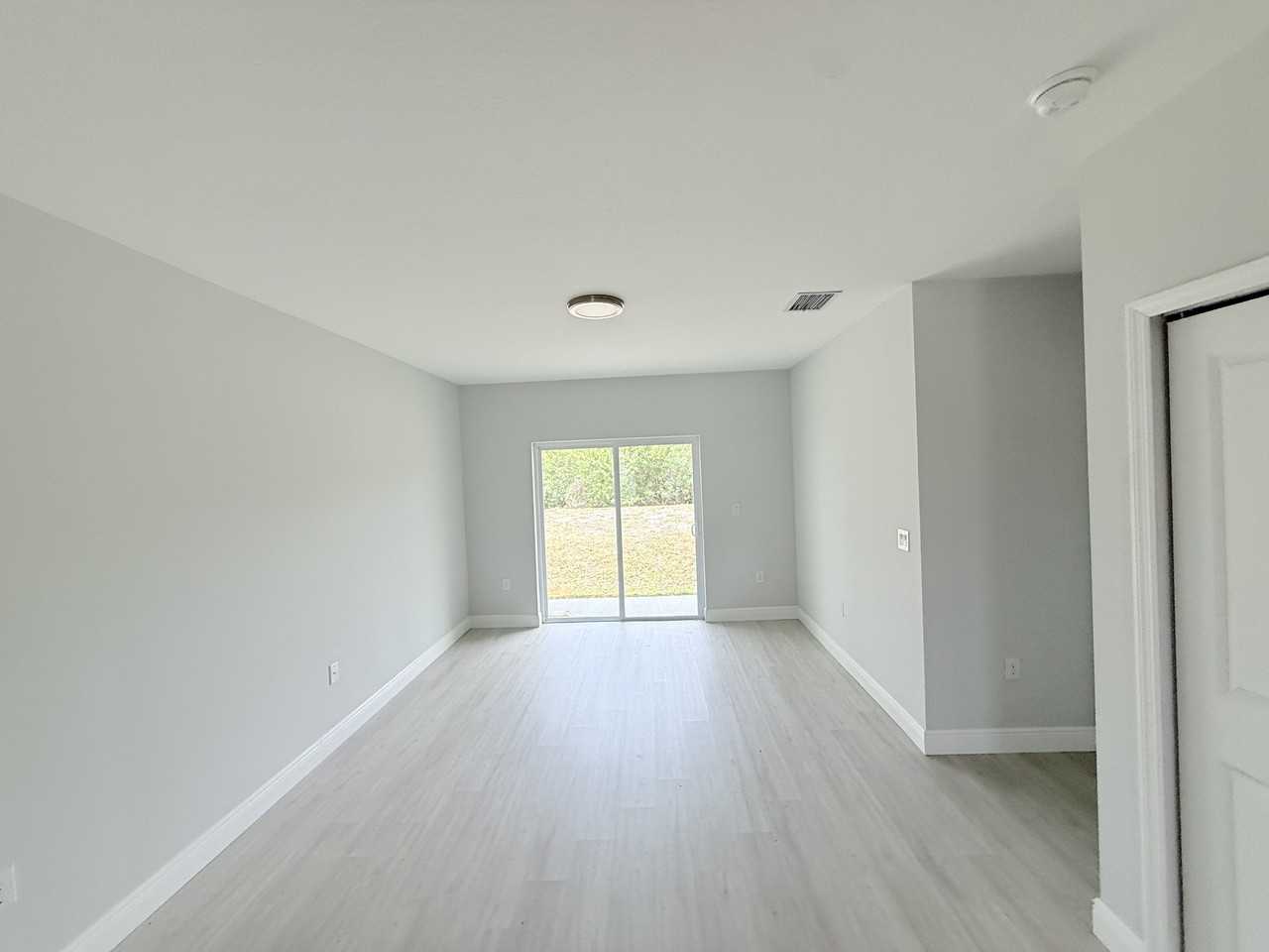 11225 Pendleton Ave - Photo 6 of 7
