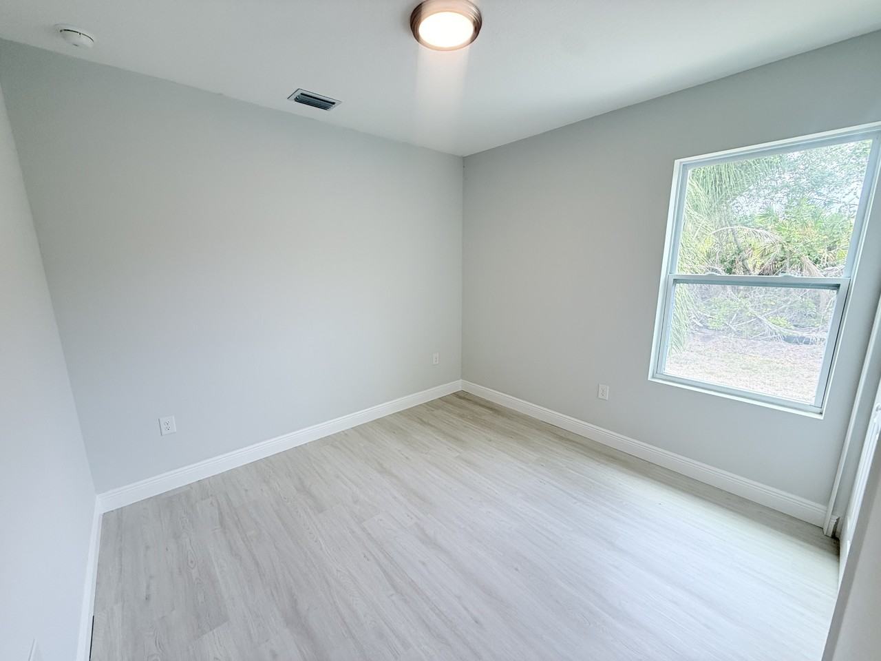 11225 Pendleton Ave - Photo 7 of 7