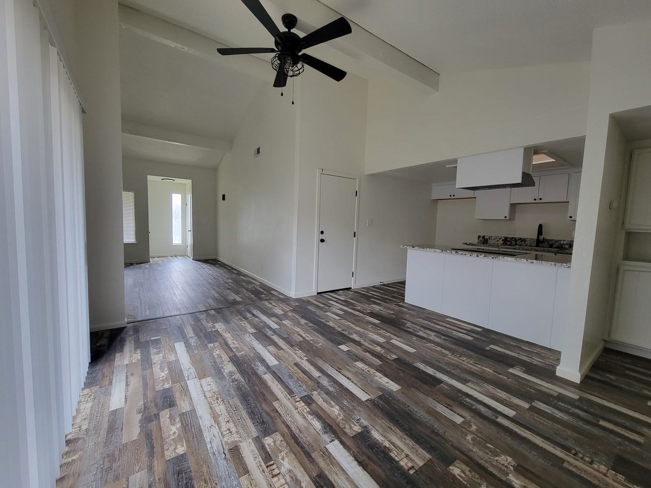 9135 Nasreen Dr - Photo 2 of 32