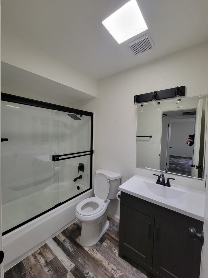 9135 Nasreen Dr - Photo 4 of 32