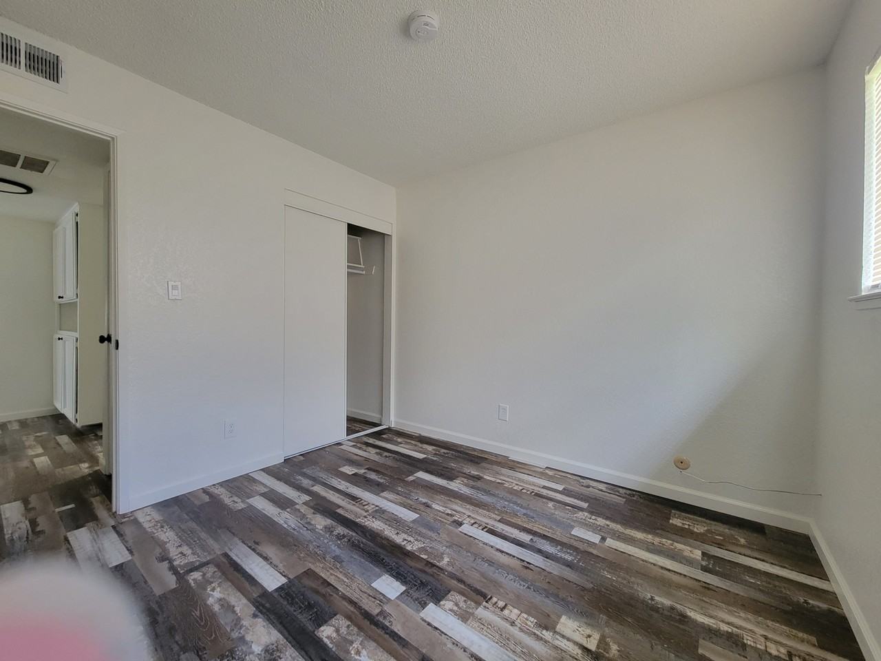 9135 Nasreen Dr - Photo 5 of 32