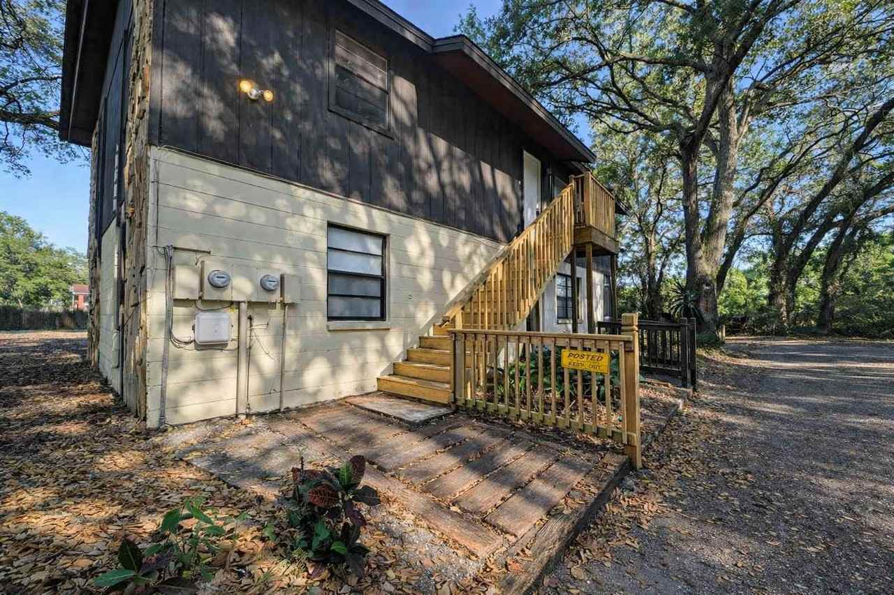 11511 Grove Ln - Photo 2 of 14