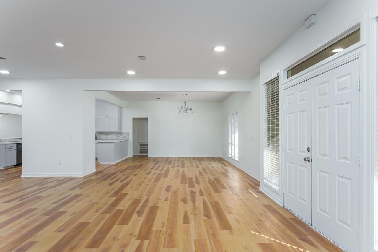 313 S 22nd Ave - Photo 6 of 28