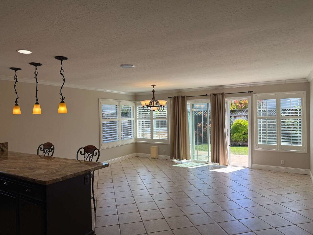 4390 Kingspark Dr - Photo 6 of 16