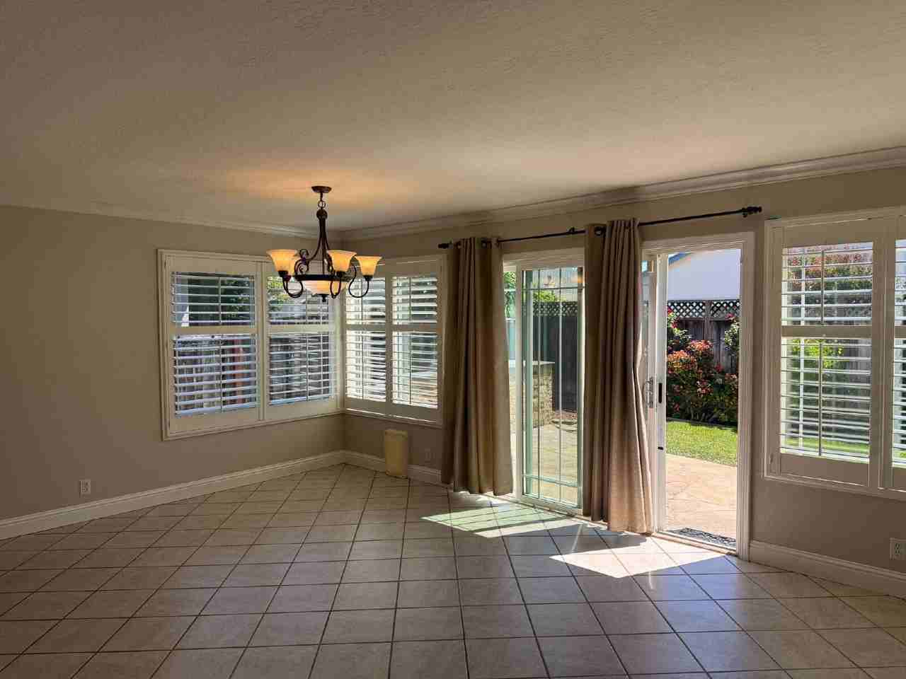4390 Kingspark Dr - Photo 7 of 16