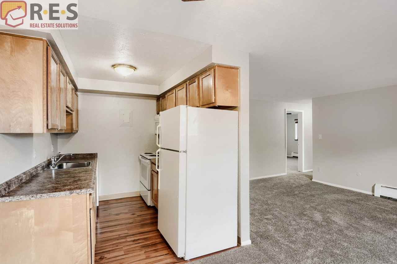 625 N Pennsylvania St - Photo 2 of 18