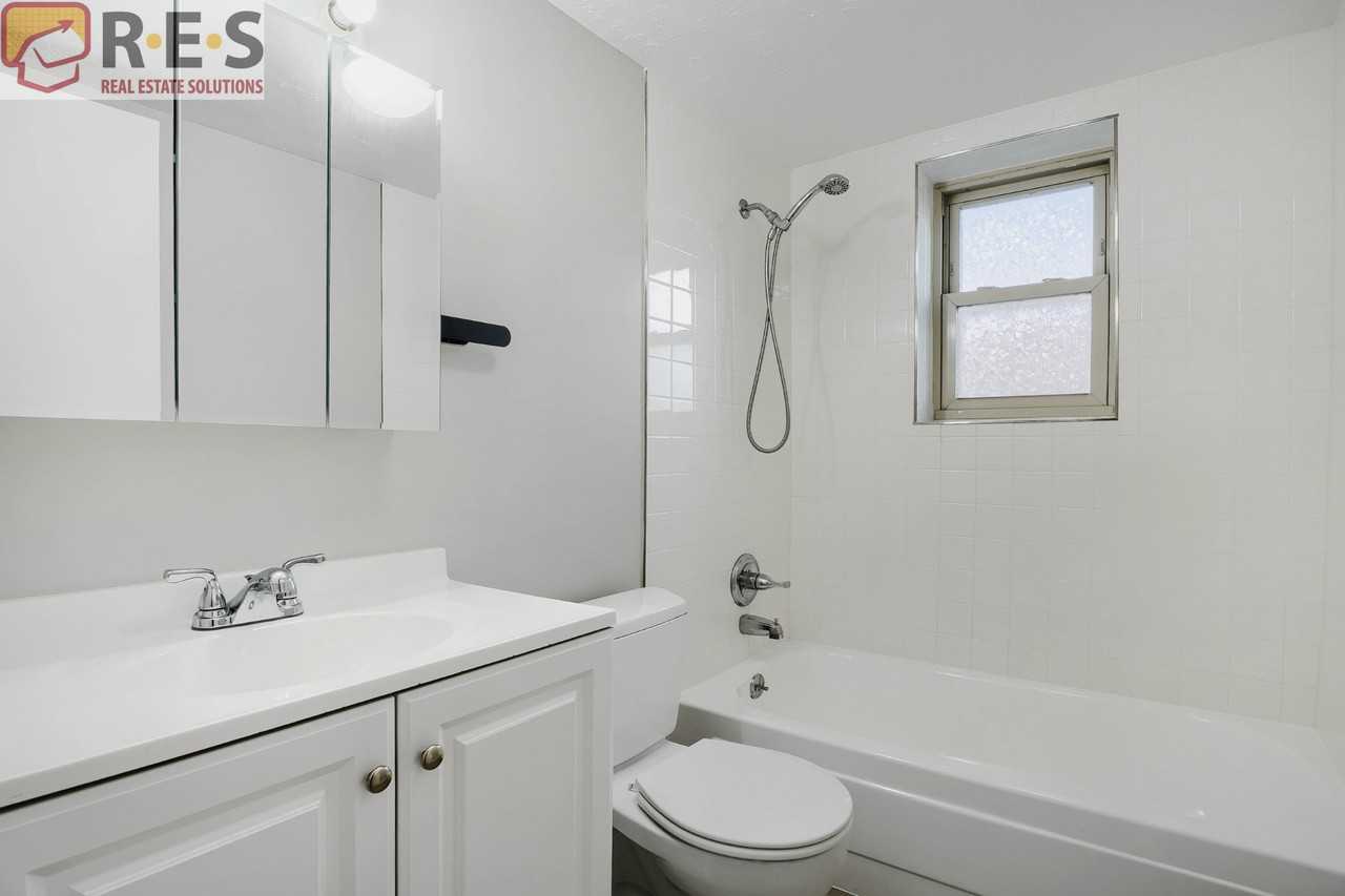 625 N Pennsylvania St - Photo 7 of 18