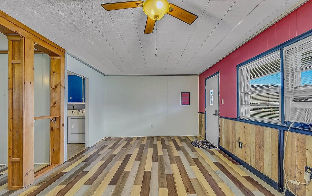 753 Dunmore St - Photo 2 of 13