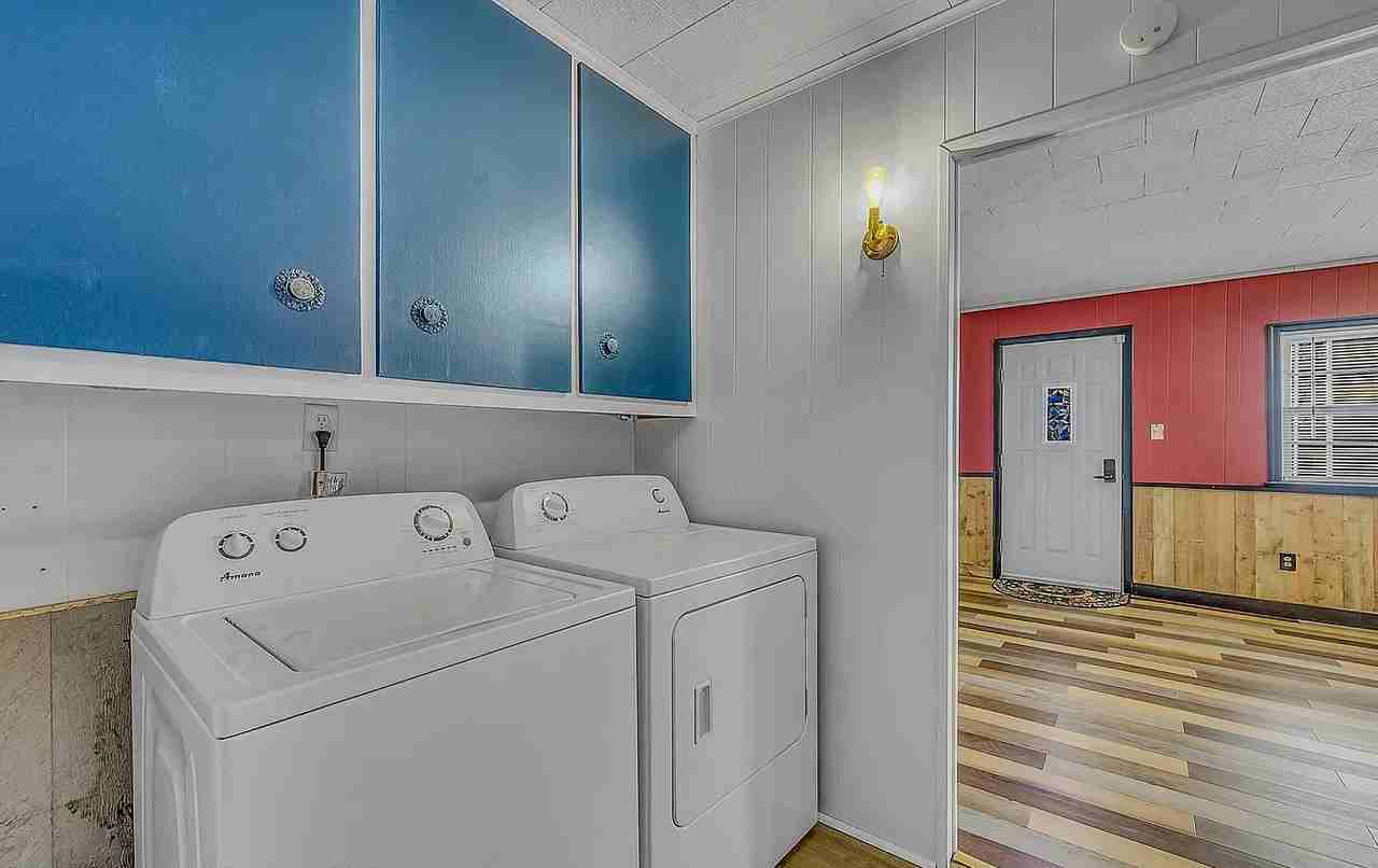 753 Dunmore St - Photo 4 of 13
