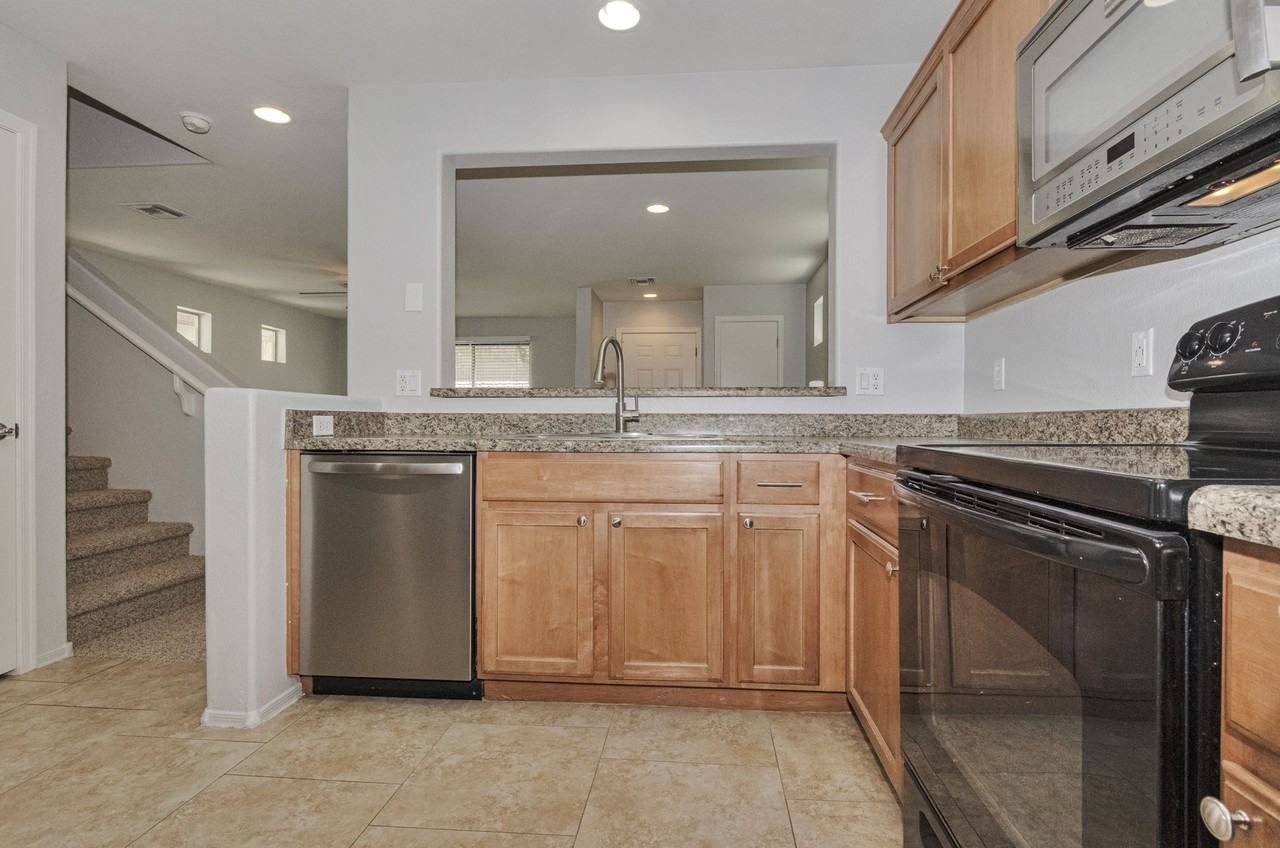 10552 E Pleasant Pasture Dr - Photo 4 of 25