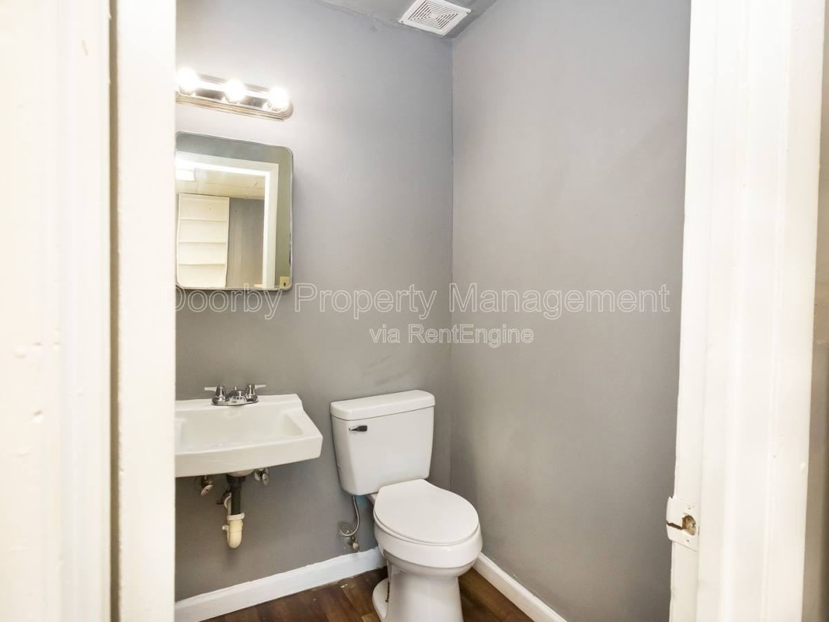 1202 Duncan Ave #1 - Photo 5 of 6