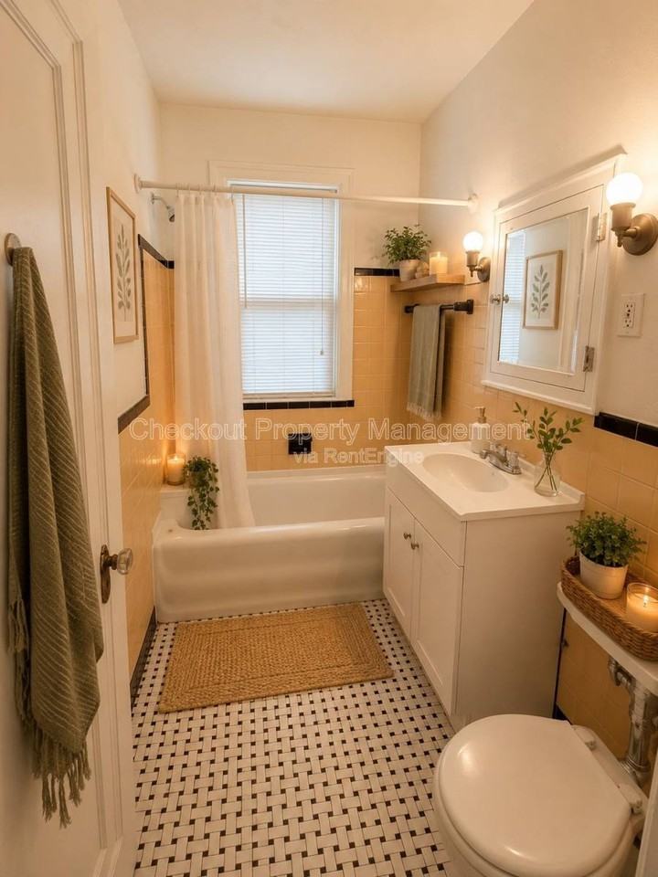 7340 Forsyth Blvd #307 - Photo 3 of 10