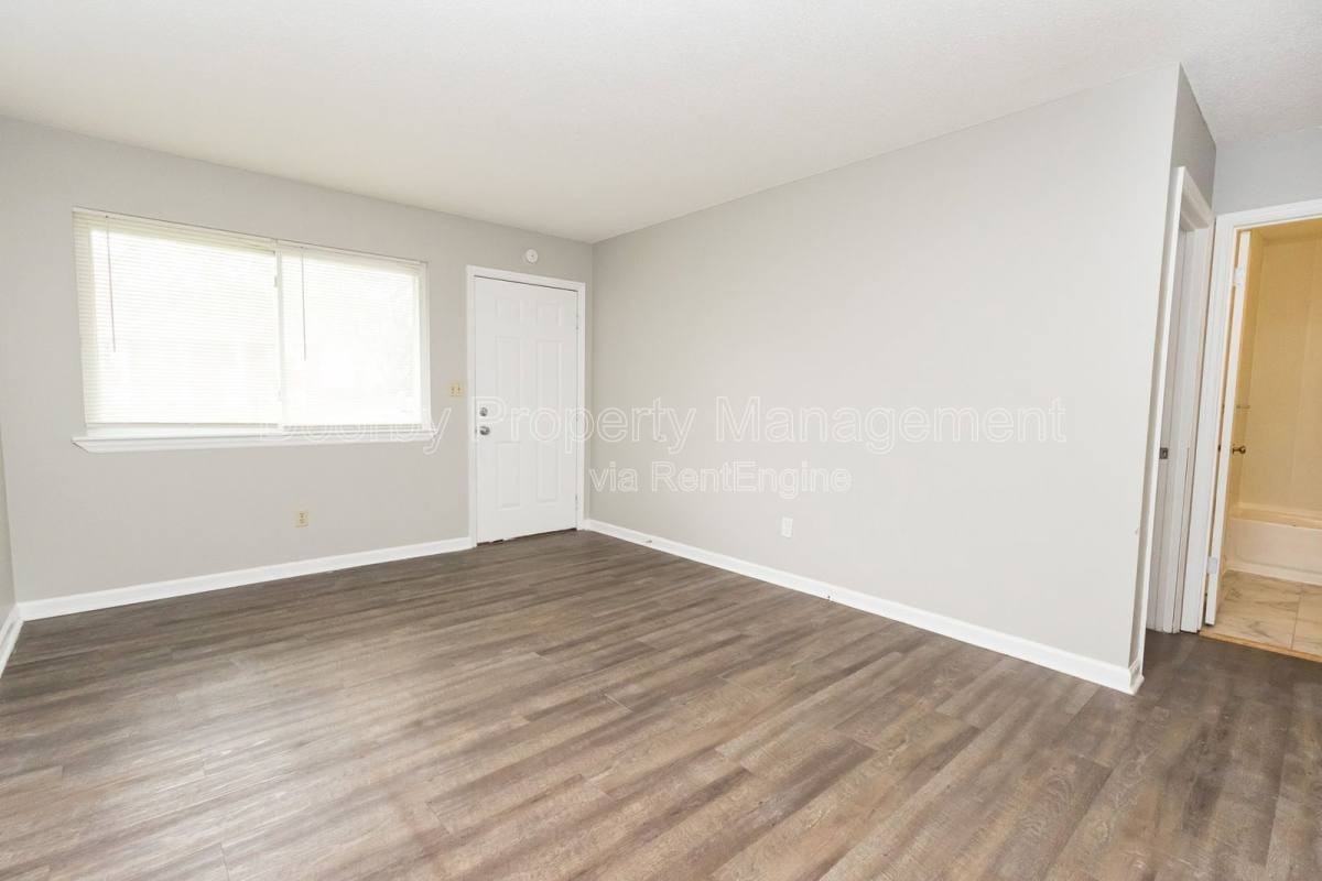 124 Fawn Dr - Photo 3 of 10