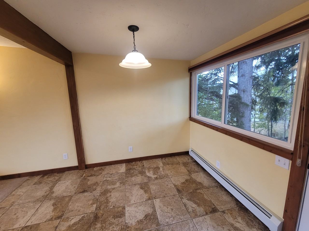 348 W Colorado St - Photo 4 of 15
