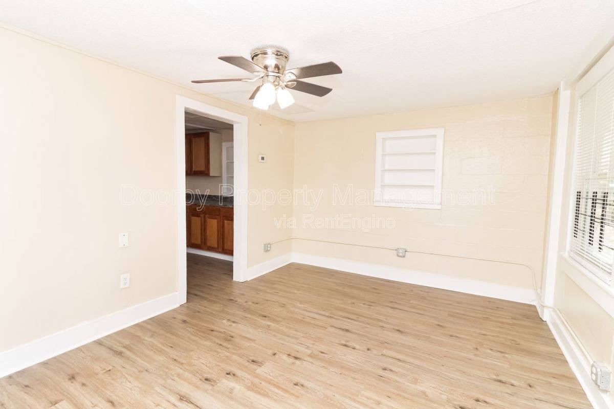 1422 Wilson Rd - Photo 5 of 10