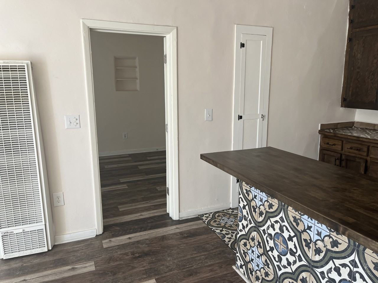 5800 Central Ave Sw - Photo 4 of 33