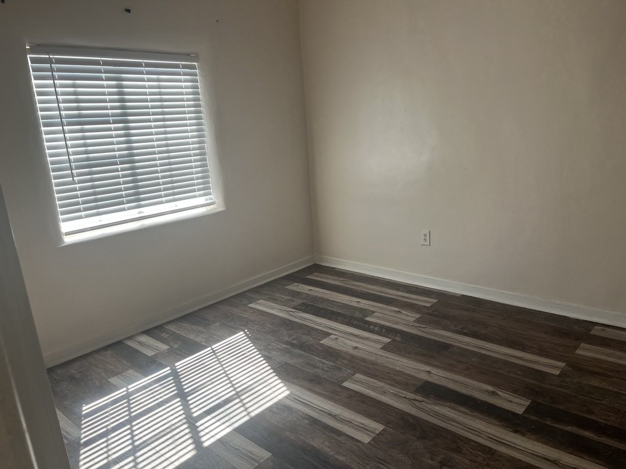 5800 Central Ave Sw - Photo 7 of 33