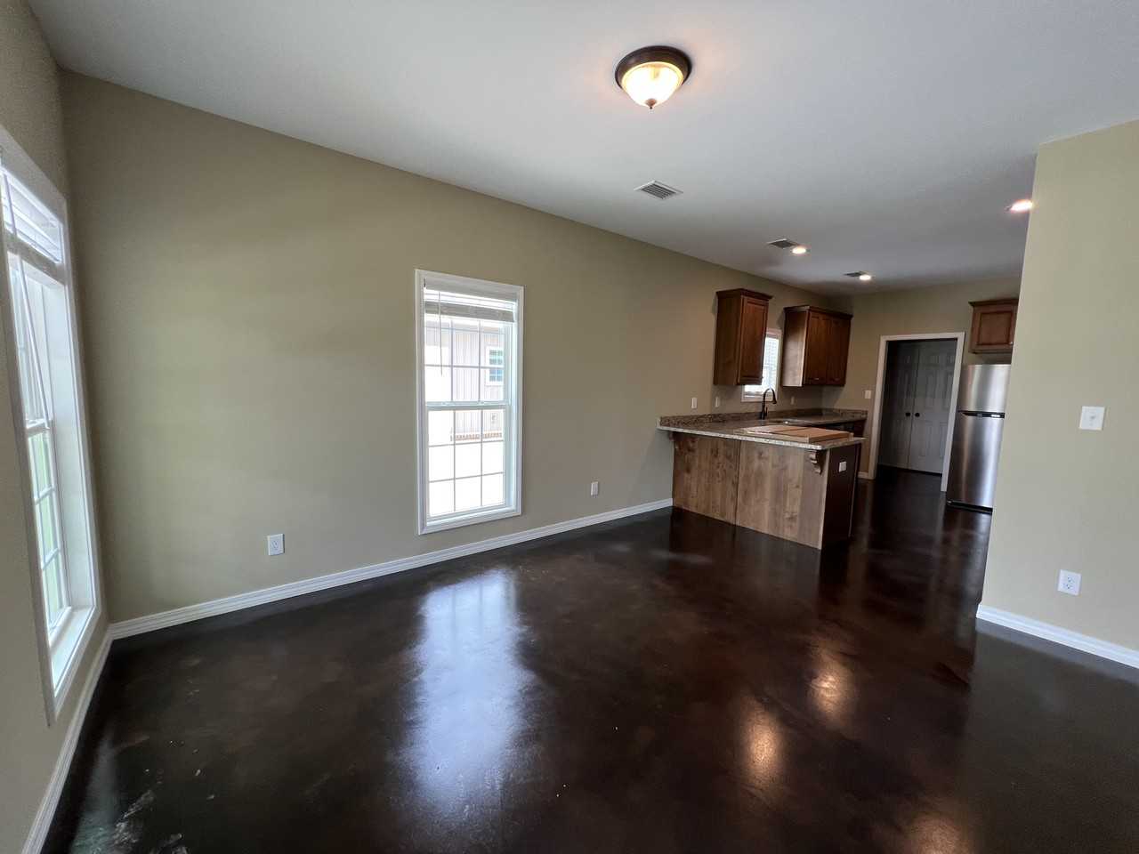 33228B Stables Dr - Photo 4 of 14